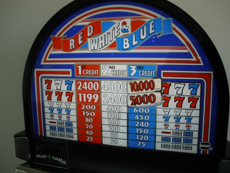 red white & blue igt pokie machine