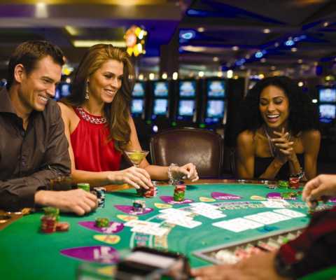 How to Keep Yourself under Control at Casinos?