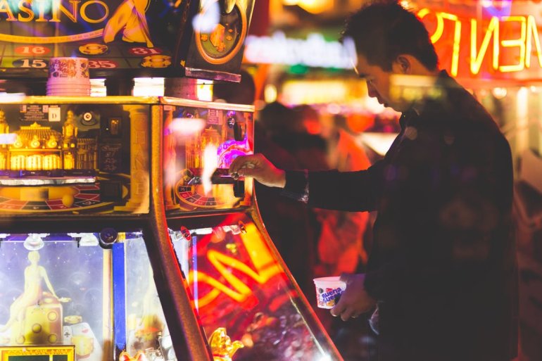 Player loses last money at machine
