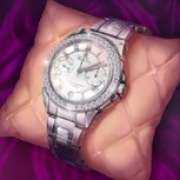 Watch symbol in Brilliant Diamonds: Hold & Win pokie