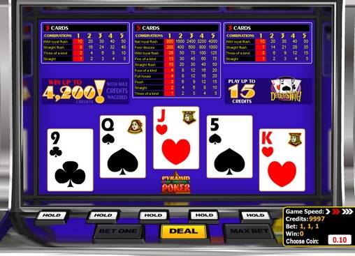 Deuces Wild Pyramid Poker online